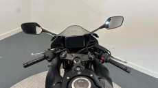 24MY Honda CBR650R E-Clutch